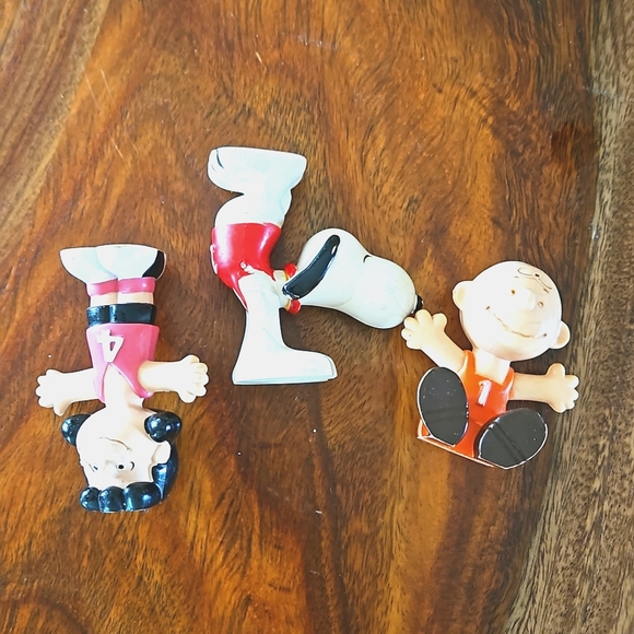 Vintage Peanuts stackable figurines Lucy, Charlie Brown, Snoopy 1970s toys - Picture 7 of 7